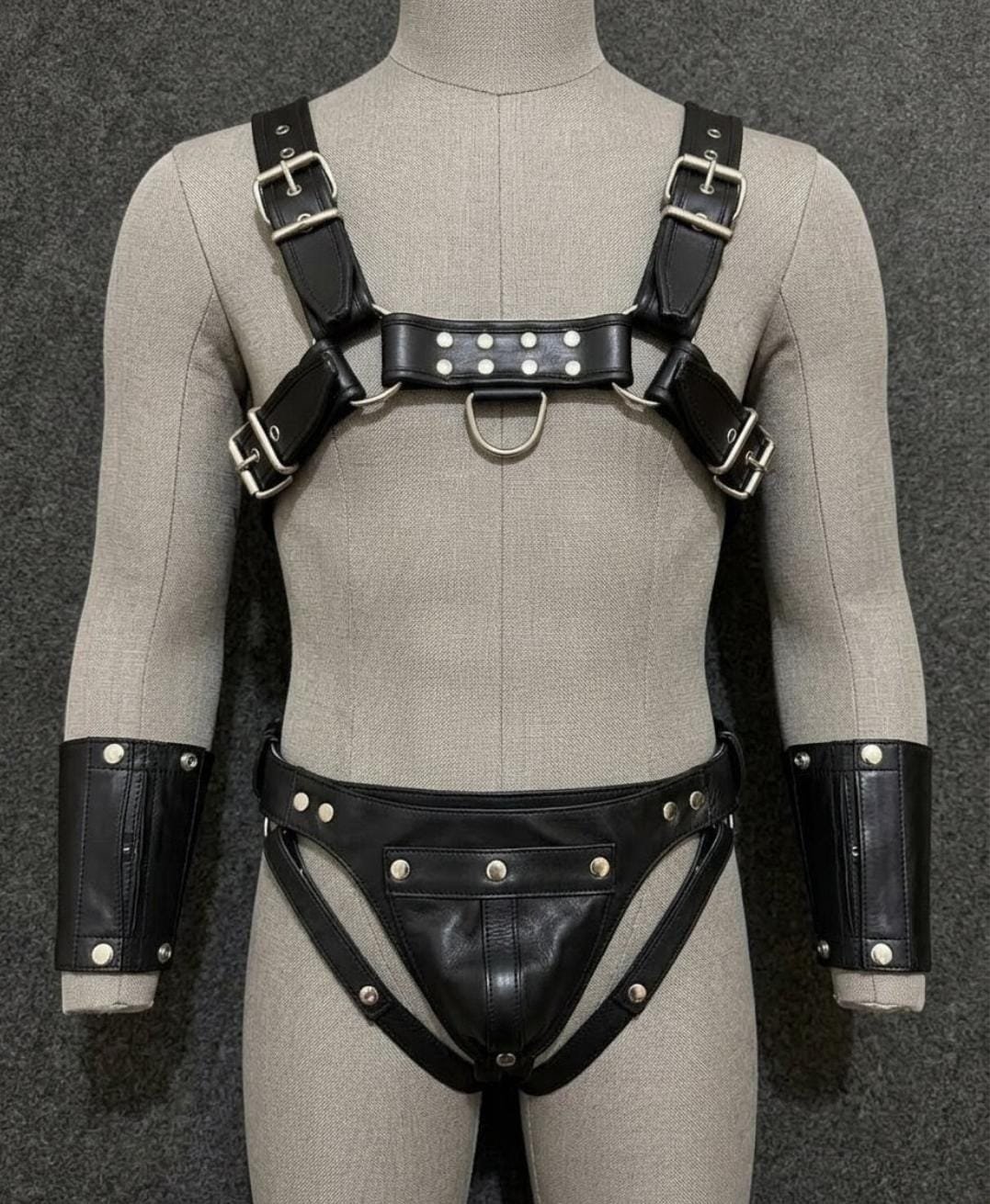 LEATHER HARNESS SET - 32